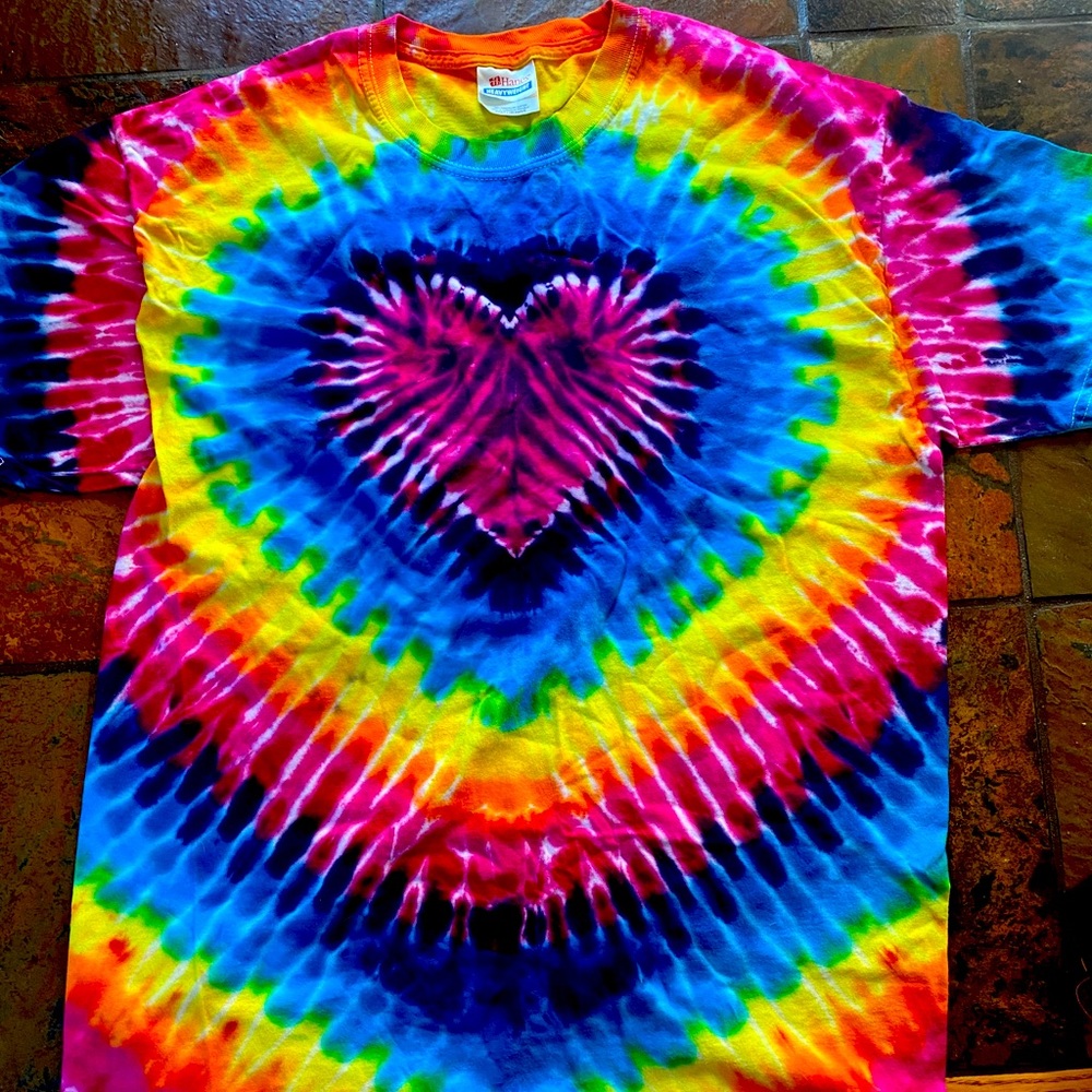 Heart Tie Dye tshirt! In new condition!